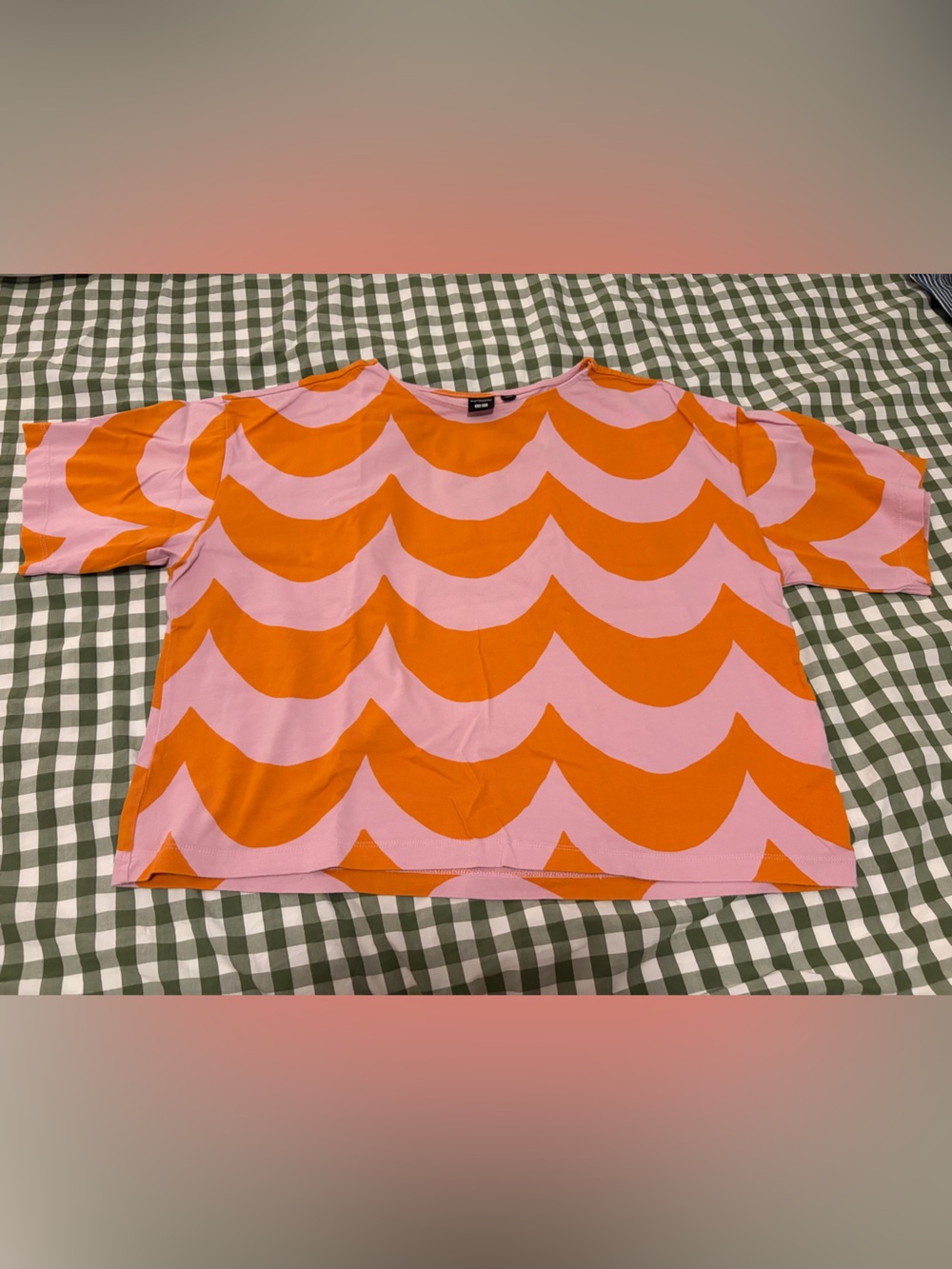 Marimekko womens Tee in Pink & Orange Wave Pattern